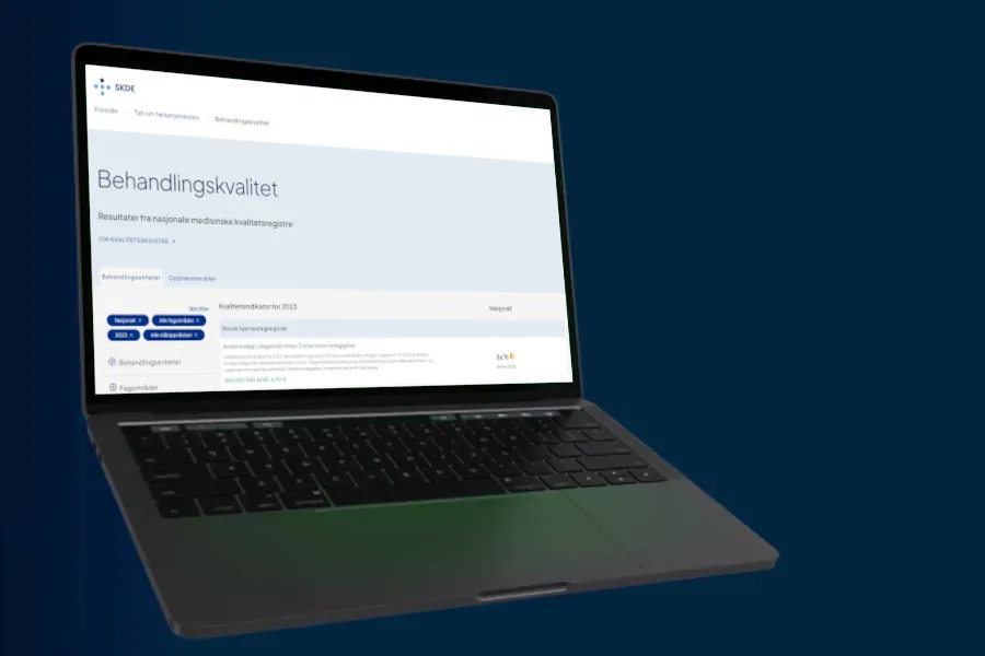 En bærbar datamaskin med tom skjerm