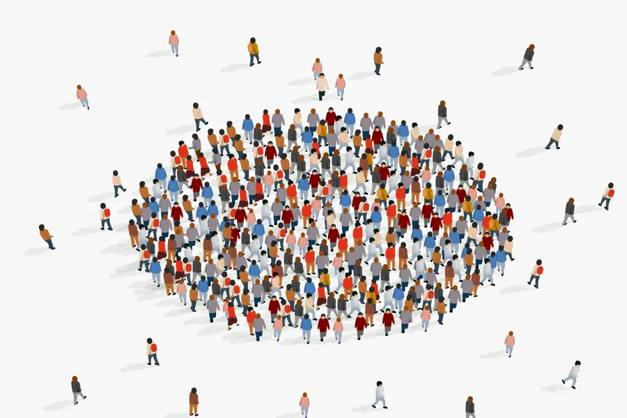 Tegning av en folkemengde som stimer sammen